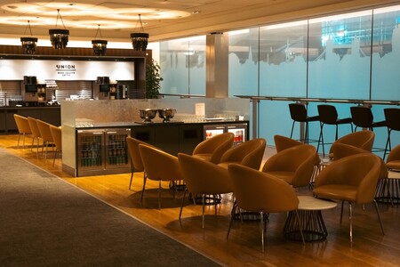 Galleries South Club lounge at Terminal 5