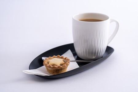 Mince pie and hot drink in Club World